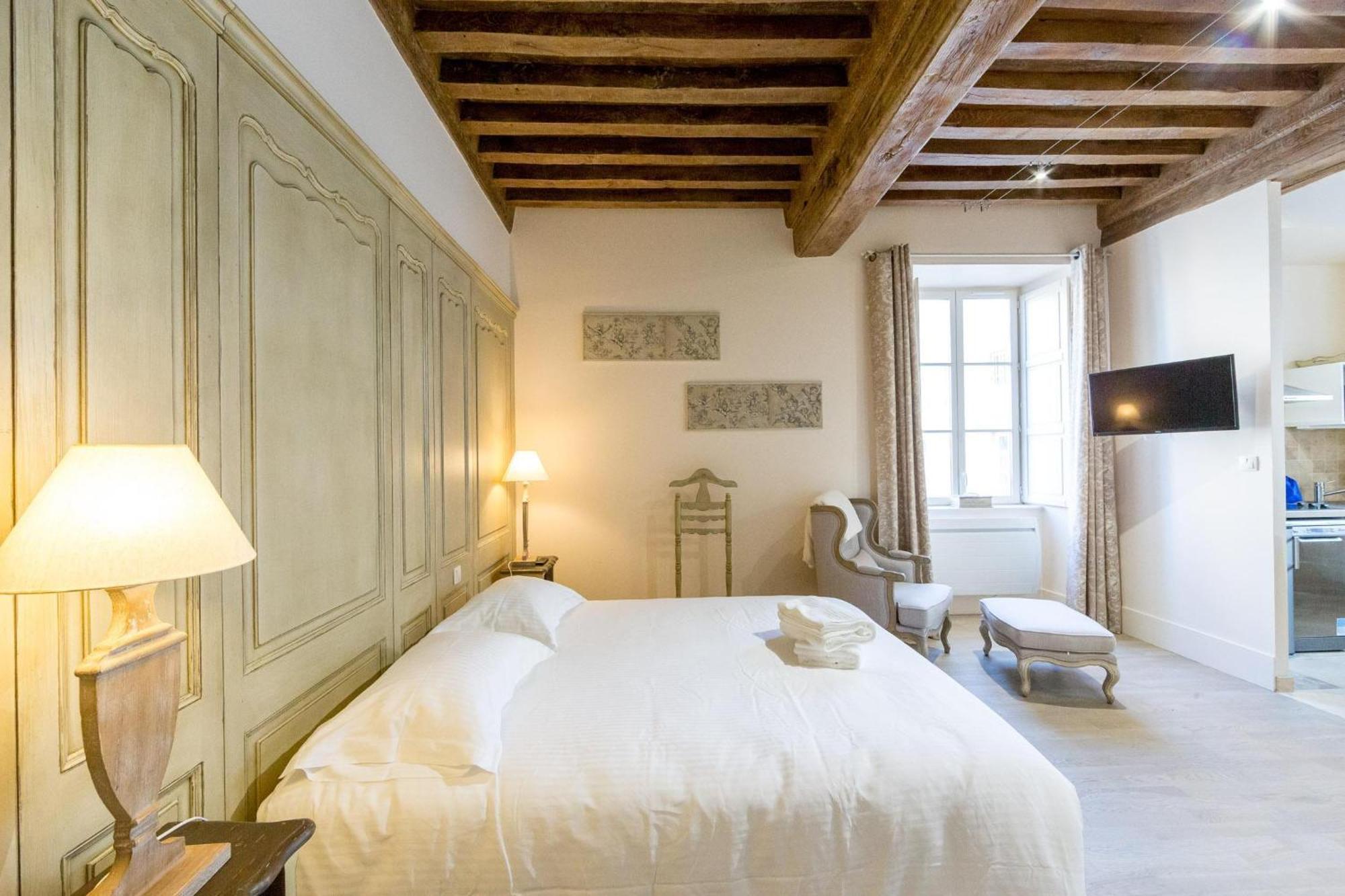 Le Cara Omael 2D Apartment Beaune  Room photo